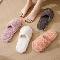 2025 conception personnalisée maison intérieur chaud confortable mignon femme pantoufles fourrure chambre nuage diapositives pantoufles pour femmes hommes