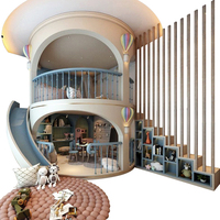 Château en forme d'arc pour enfants, personnalisation complète de la maison, structure à double étage avec toboggan en spirale, lit toboggan double niveau
