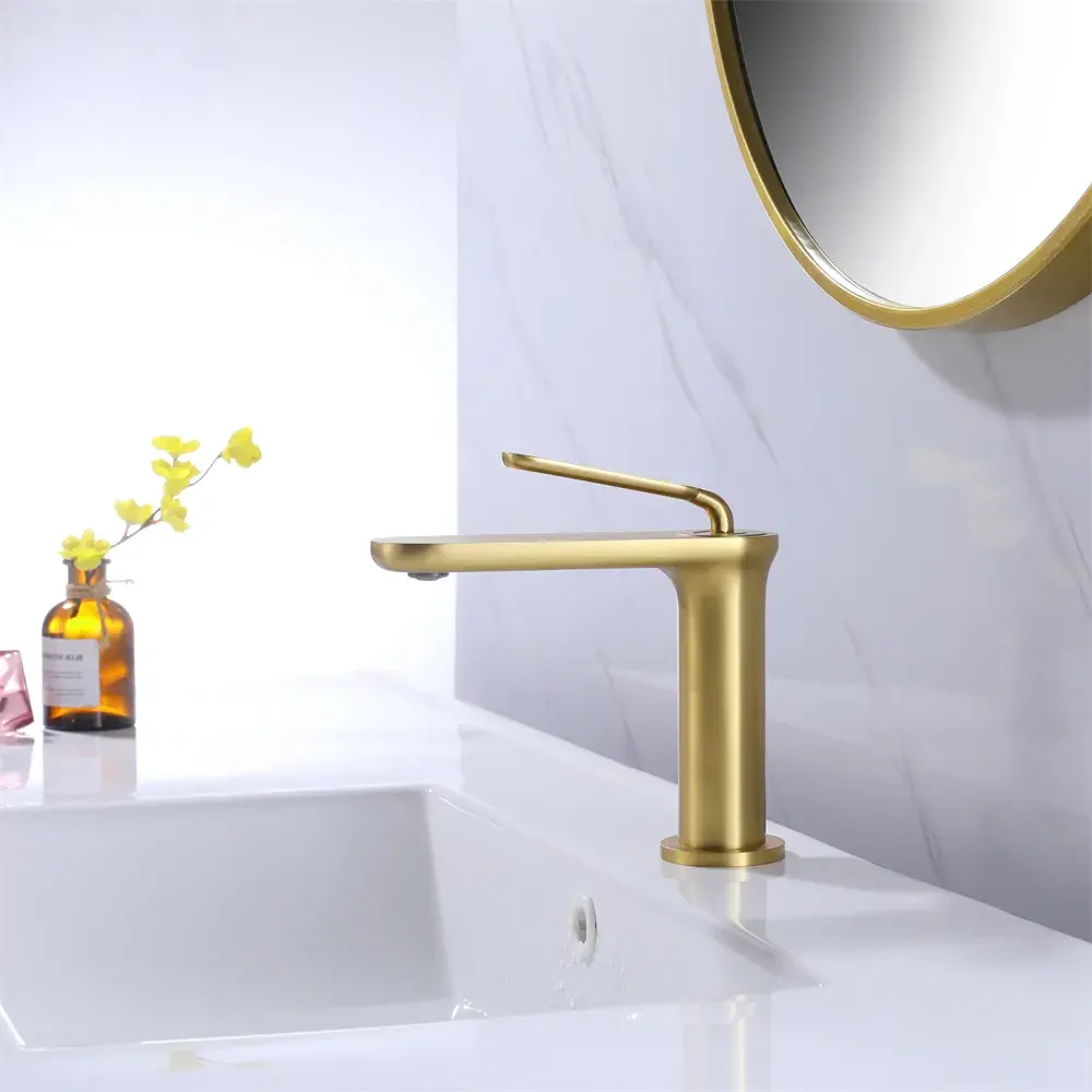 Modern Style Single Hole Brushed Gold Finished Bathroom Deck Mounted Basin Sink Brass Basin Faucet