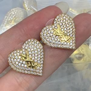 Boucles d'Oreilles de Créateur Haut de Gamme Rétro en Forme de Lettre Y Anglaise, Bijoux Tendance de Marques Populaires pour Femmes - Product Image 4