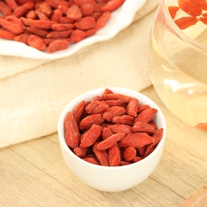 Fabrika doğrudan organik Ningxia ilk bitki <span class=keywords><strong>100%</strong></span> doğal Premium tatlı kurutulmuş <span class=keywords><strong>Goji</strong></span> meyveleri su korunmuş toplu çay gıda maddesi - Product Image 2