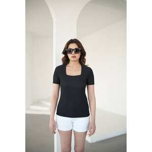 Blusa Elegante con Cuello Cuadrado para Mujer, Manga Corta, Top Básico para Uso Diario, Camisa Moderna, Disponible en Blanco y Negro - Product Image 3