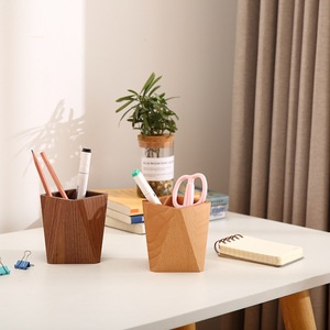Portalápices de madera cuadrado de haya, minimalista, para almacenamiento de artículos de papelería en la oficina. - Product Image 2