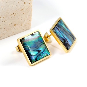 Pendientes Cuadrados Clásicos de Diseño Personalizado, Joyería para Mujer, Chapados en Oro de 14K, Acero Inoxidable, con Concha de Abulón - Product Image 5