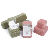Boîte d'emballage de bijoux en velours flanelle EVERWIN avec logo personnalisé, fermeture à boucle, pour collier, bracelet et bague rose