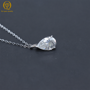 Collar con Colgante de Corte Pera de Diseño Clásico, Oro de 18K, Diamante Cultivado en Laboratorio de Alta Claridad, Color D, Claridad VVS con Certificado IGI - Product Image 2