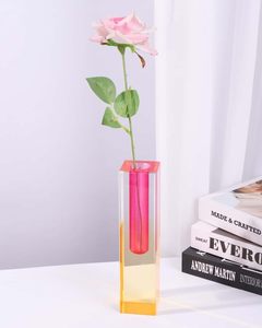 Vase de table élégant et moderne en acrylique transparent de style nordique, vase décoratif pour centre de table floral - Product Image 5
