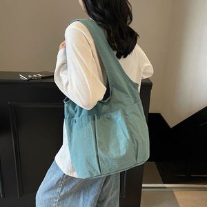 Sac à main léger pour femme avec plusieurs poches, couleur unie simple, sacs fourre-tout personnalisables – Grande Vente - Product Image 3
