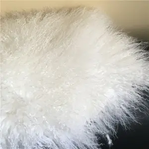 Coperta di pelliccia di agnello bianco naturale per uso di indumenti