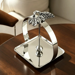 Boîte à mouchoirs carrée <span class=keywords><strong>en</strong></span> acier inoxydable de style europé<span class=keywords><strong>en</strong></span>, faite à la main, pour une décoration de bureau hautement esthétique, idéale pour les bars - Product Image 4