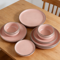 Lot de 16 pièces de vaisselle nordique en grès rose à bord doré, assiettes et bols en porcelaine écologiques, vente en gros