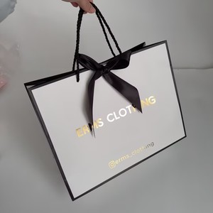 Bolsa de Papel de Compras de Lujo con Cinta Blanca para Cosméticos, Bolsa de Regalo de Calidad con Logotipo Personalizado Impreso - Product Image 6