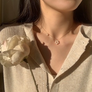 Little Flower Natural Freshwater <b>Pearl</b> <b>Necklace</b> 14K <b>Gold</b> Wrapped Clavicle Simple Elegant Internet Red Fashion - Product Image 5