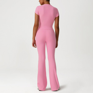 Aoyema <span class=keywords><strong>Haut</strong></span> amincissant moulant nu à séchage rapide pour femme Yoga Fitness Heart Back Elastic Waist Shorts Leggings 2pcs Set for Sports Wear - Product Image 5