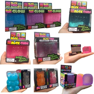 Nuovo Cubo Antistress Needoh Effetto Marmo, Cubetto di Zucchero al Malto, Giocattolo Morbido Antistress - Product Image 1
