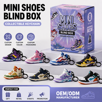 Fabricant de mini-sneakers 3D en PVC/vinyle, porte-clés de collection sur mesure, design OEM, boîte mystère