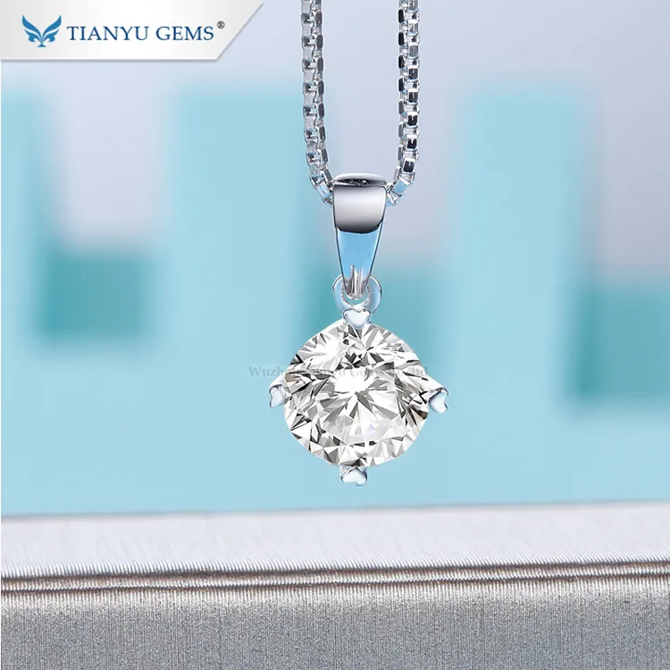 สีขาวรอบ Billirant ตัด Moissanite Diamond จี้ Charms สำหรับเครื่องประดับ