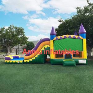 La maison gonflable commerciale avec toboggan aquatique crée une expérience estivale joyeuse pour les enfants dans la cour. - Product Image 2