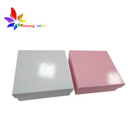 Cajas de Regalo Rígidas Personalizadas con Papel de Rafia en el Interior