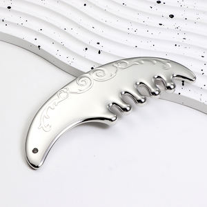 Peigne de <span class=keywords><strong>massage</strong></span> pour la tête, soins de santé, coffret cadeau, bâton de beauté en forme de croissant, plaque de gua sha en métal, fitness, musculation - Product Image 2