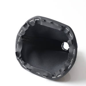 Cubierta de bota de engranaje para <span class=keywords><strong>KIA</strong></span> <span class=keywords><strong>Sportage</strong></span>, cubierta negra de cuero PU para palanca de cambios Manual, antipolvo, nueva - Product Image 5
