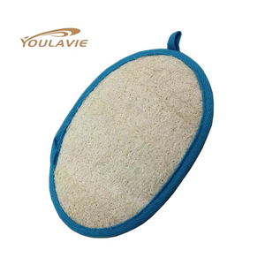 Éponge exfoliante naturelle en loofah personnalisable avec logo pour le corps et le visage, pour femmes et hommes - Product Image 1