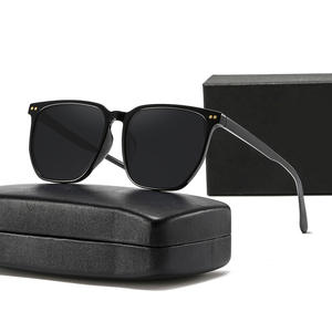 Lunettes de soleil Blush, monture rose, verres PC, protection UV400, unisexe, type 3, avec emballage boîte - Product Image 1