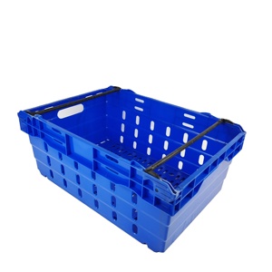 Stacking plastic crate for storage and transport of fruits