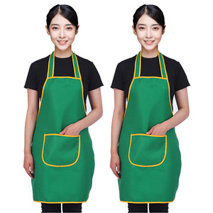 ผ้ากันเปื้อนสีแดงขอบเหลือง มีกระเป๋าขนาดใหญ่ กันน้ำ สำหรับใช้งานประจำวัน ผ้ากันเปื้อนสำหรับผู้ใหญ่ ใช้ในงานโฆษณา - Product Image 3