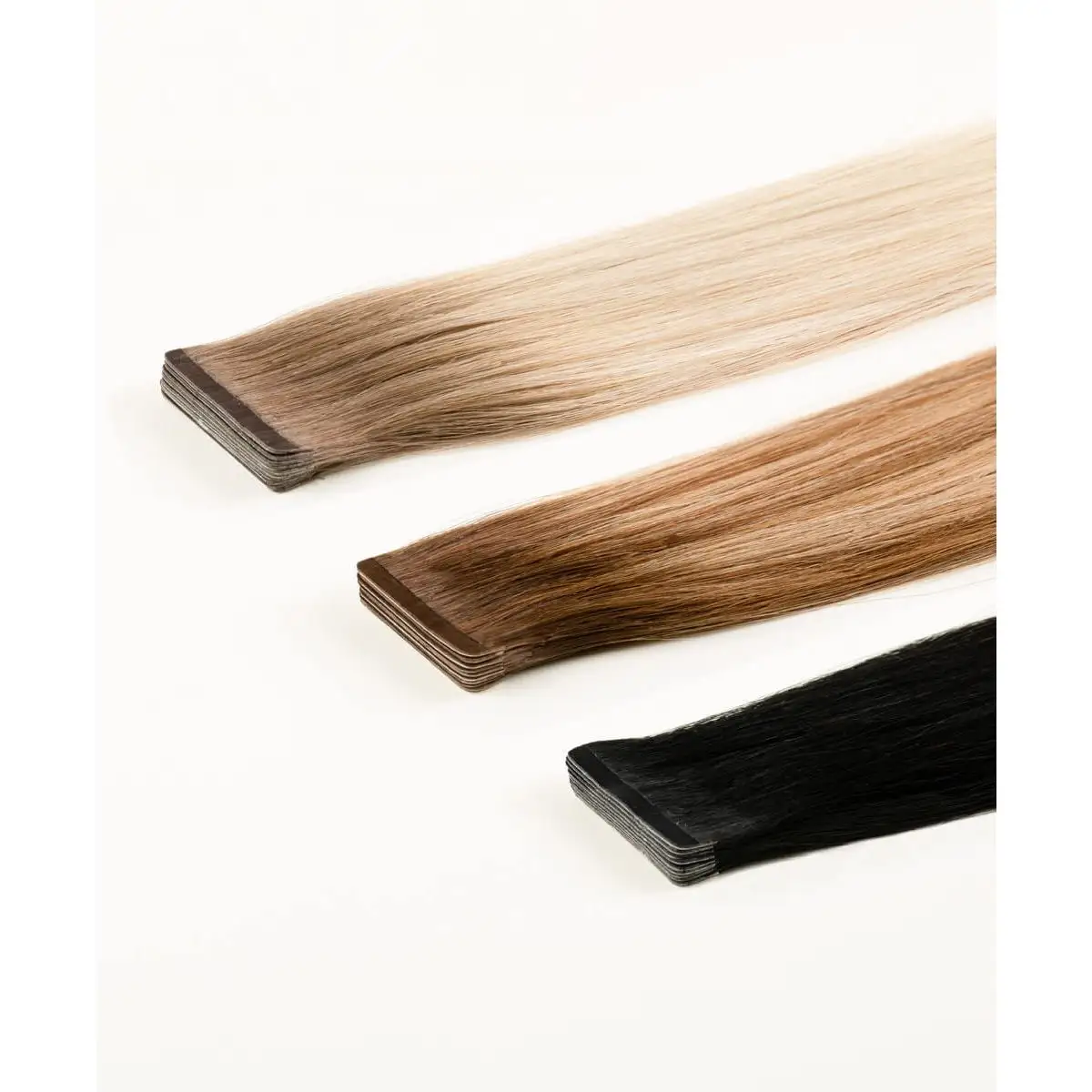 100% वर्जिन क्यूटिकल रेमी हेयर विभिन्न प्रकार के भव्य रंग के अदृश्य संकीर्ण टेप-इन बालों में उपलब्ध हैं