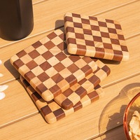 Plateau de service élégant en bois massif, double face, motif damier carré, pour mugs, tasses à thé et mini-plats