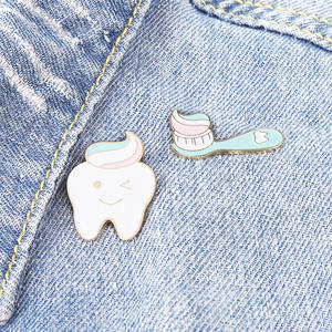 Broche de <span class=keywords><strong>dentiste</strong></span> <span class=keywords><strong>en</strong></span> métal, badge <span class=keywords><strong>en</strong></span> forme de sourire et de sourire personnalisé, pour chapeau de <span class=keywords><strong>dentiste</strong></span>, <span class=keywords><strong>en</strong></span> émail, <span class=keywords><strong>en</strong></span> forme de personnalisé, offre spéciale, livraison directe - Product Image 3