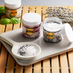 <span class=keywords><strong>Sel</strong></span> de <span class=keywords><strong>Bain</strong></span> Naturel <span class=keywords><strong>d</strong></span>'<span class=keywords><strong>Epsom</strong></span> avec Huile Essentielle de Lavande, <span class=keywords><strong>Bain</strong></span> Relaxant pour Soulager les Muscles et Réduire le Stress, Sels de <span class=keywords><strong>Bain</strong></span> Vegan pour Femmes et Hommes - Product Image 1