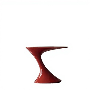 <span class=keywords><strong>Tavolino</strong></span> Laterale da Salotto di Design Italiano Minimalista, Laccato Lucido, Forma Irregolare, Tavolo d'Angolo - Product Image 1