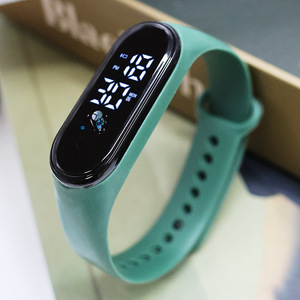 Orologio da Polso Minimalista con LED in Silicone - Product Image 4