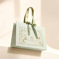 Sac de shopping en papier kraft personnalisé, écologique, durable, de qualité supérieure, avec impression offset dorée pour l'emballage de vêtements et de chaussures