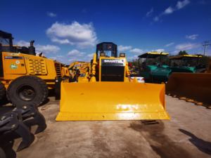 Bulldozer sur chenilles d'occasion de taille moyenne fabriqué en Chine, Shantui SD16, 160 CV, capacité de la benne de 4,5 m, moteur <span class=keywords><strong>à</strong></span> roulement, modèle 2022 - Product Image 4