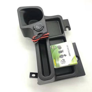 Consola de Apoyabrazos para Auto con Caja de Almacenamiento, Portavasos y Carga USB para Toyota Land Cruiser LC70 76 78 79 - Product Image 4