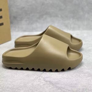 2026 Hot Sale Summer Luxury Light Weight <b>Soft</b> Fashion Casual Couple Outdoor Designer Sandals Slippers Flat <b>Shoes</b> - Product Image 5