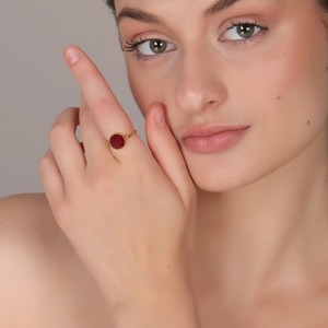 El mejor precio para el elegante anillo de jade rojo Ajuste de bisel chapado en oro de 18 quilates Certificado por terceros para fiesta de boda y uso diario - Product Image 6