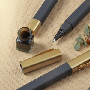 قلم حبر جاف عالي الجودة مع شعار تجاري قلم معدني أسود قابل للتخصيص ومناسب للإعلان - Product Image 3