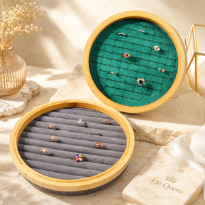 Bandeja Expositora de Anillos de Bambú Natural con Múltiples Ranuras y Rollos de Terciopelo para Mostrador de Joyería - Product Image 1