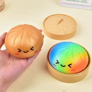 Nouvel Arrivage : Jouet Promotionnel Coloré Anti-stress Squishy en forme de Bao (Boulette Vapeur) avec Visage Souriant et Cuiseur Vapeur - Product Image 2