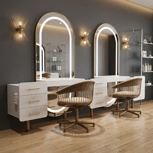 Station de Barbier Moderne de Luxe Or et Noir avec Matériaux en Bois et Miroir de Salon pour Salons de Beauté et Salons de Coiffure - Product Image 3