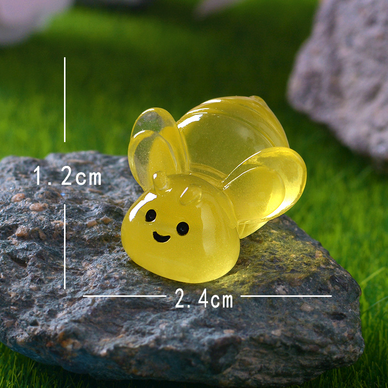 Ape dalle ali lunghe gialla