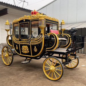 Calèche royale vintage fermée à chevaux avec fenêtres en verre pour cérémonies de mariage, défilés de parcs et expositions de fêtes - Product Image 5