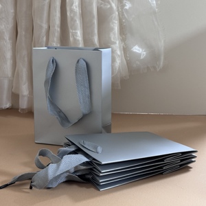 Sacs cadeaux en papier personnalisés avec poignée en ruban, sacs en papier de luxe roses pour le shopping avec votre propre logo - Product Image 6