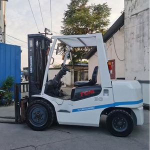 Montacargas Diésel TCM 3T 4.5M Usado en Venta, Fabricado en Japón, Maquinaria de Construcción de Alto Rendimiento para Venta al por Menor - Product Image 4