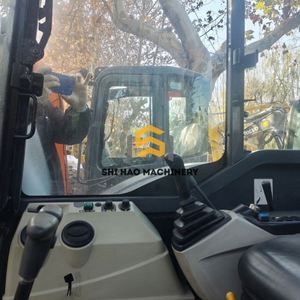 Convient pour l'agriculture et la maison, durable, best-seller, presque neuf, mini-excavatrice sur chenilles d'occasion SK55SRX de 5,5 tonnes - Product Image 6
