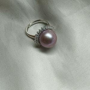 Bague élégante en argent S925 avec grande perle ronde violette de 13 à 14 mm, bijoux de luxe - Product Image 1